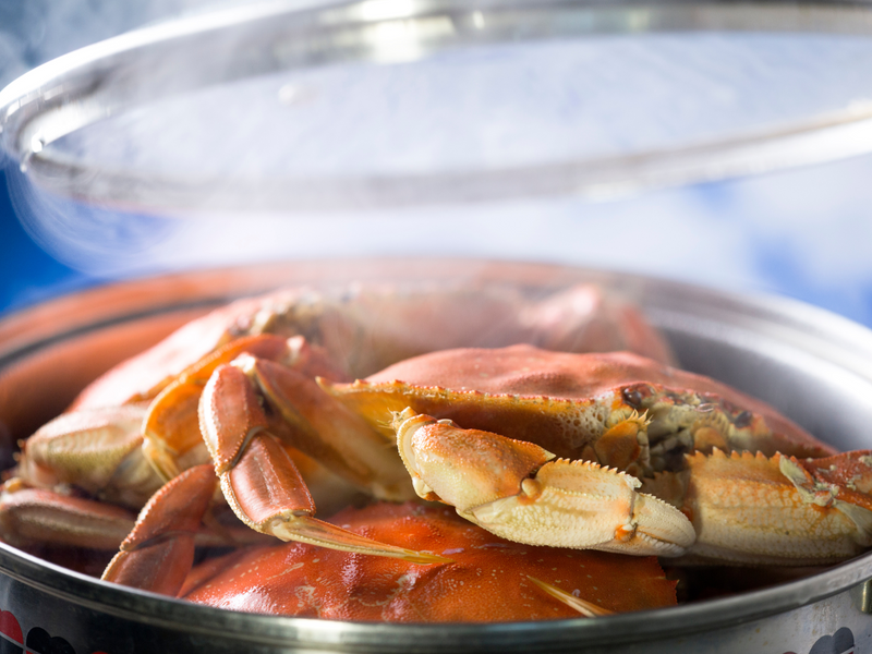 Beer-Boiled Crab Legs